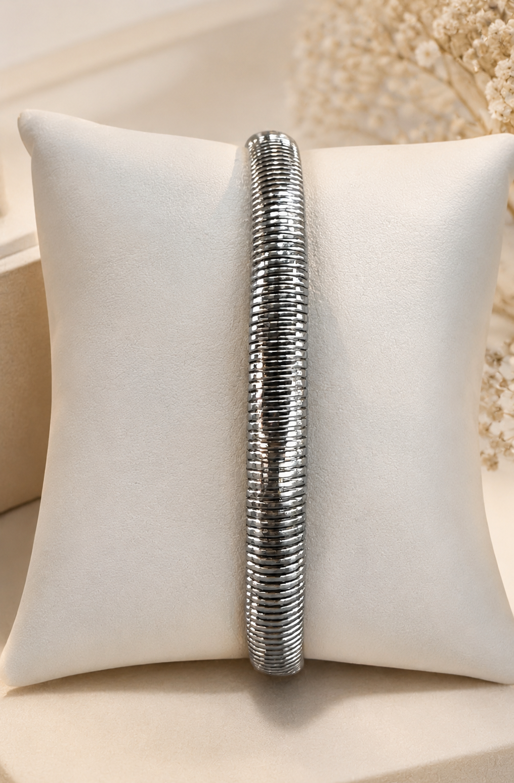 Brazalete Elástico Plateado Delgado
